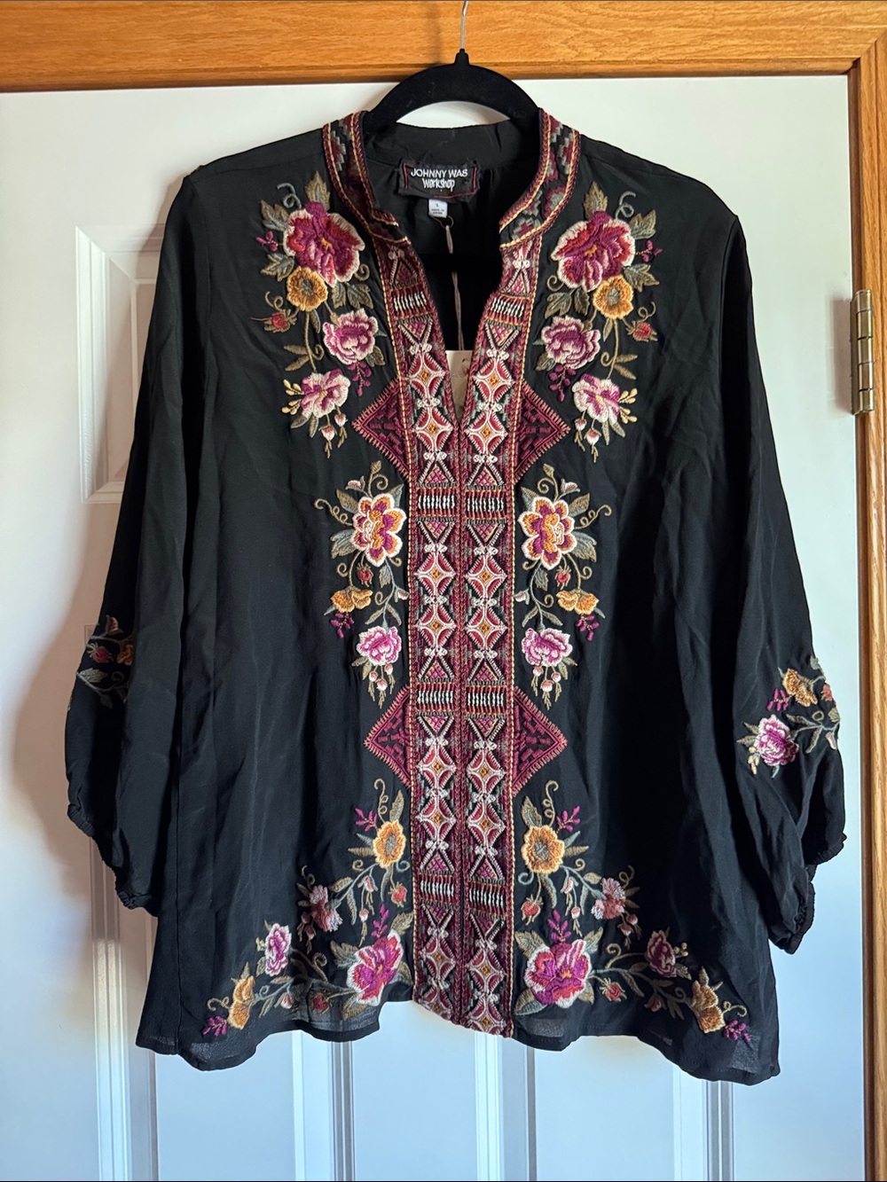 NWT Johnny Was Workshop Nepal Black Silk Tunic with Floral Embroidery size Large